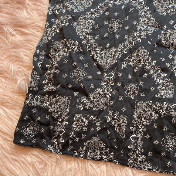 The Westside Silk Paisley Black White Cami Tank sz XS - Picture 5 of 9